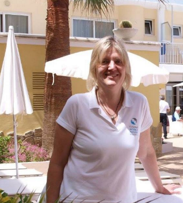 Seriös: Claudia Gehring (46) lebt seit Mai 2009 auf Mallorca und ist mehrfach ausgezeichnete Beraterin von Dr. Juchheim