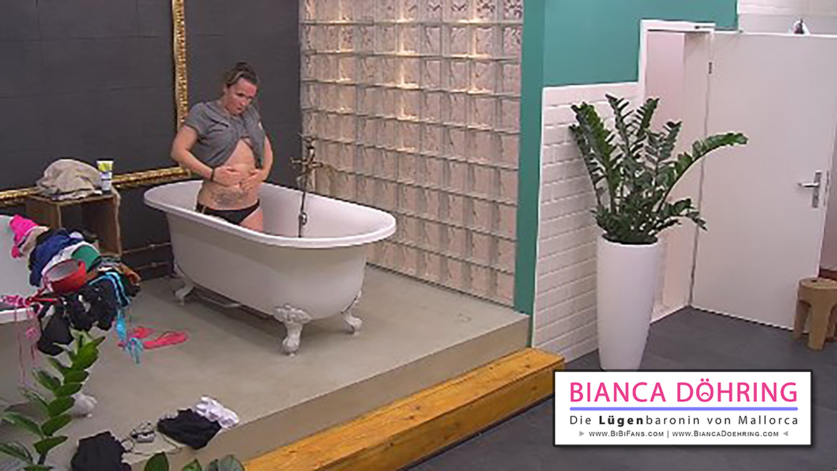 Bianca Döhring - Nackt in Badewanne - Titten Brüste Nippel Arsch Muschi Sex  Yoga-Porno - Hamburg Mallorca Hannover - Big Brother • Bianca Döhring -  Cybermobbing Buch - Lies die Wahrheit !